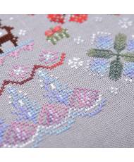 Counted Cross Stitch Winter Symphony sampler Tela-Artis X-025, Evenweave Fabric, hand-dyed DMC muslin, melange