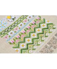 Counted Cross Stitch Kit Camomiles Tela-Artis X-501, Evenweave Fabric, hand-dyed DMC muline, melange