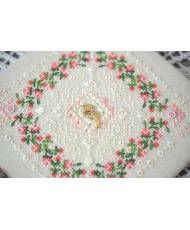 Counted Cross Stitch Needlework Rose marshmallow sampler Tela-Artis X-602, Evenweave Fabric, hand-dyed DMC muslin, melange