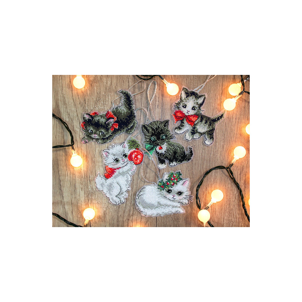 Cross-Stitch Kit “Christmas Kittens Toys”  LETISTITCH LETI 987