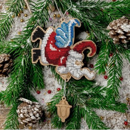 Bead Embroidery Kit on Wood, Santa with a Lantern, Wonderland Crafts FLK-455