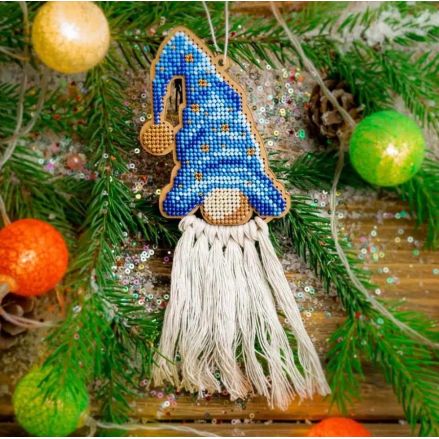 Bead Embroidery Kit on Wood, Winter Gnomes, Wonderland Crafts FLK-495
