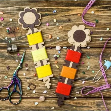 Bobbins plywood for 3x threads, Flowers, 2 pcs, Wonderland Crafts LC-090