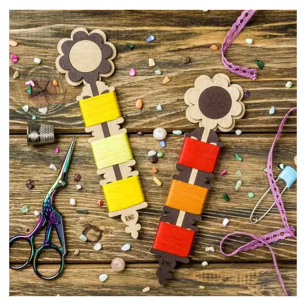 Bobbins plywood for 3x threads, Flowers, 2 pcs, Wonderland Crafts LC-090 Bobbins plywood for 3x threads, Flowers, 2 pcs, Wonderland Crafts LC-090