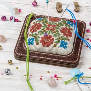 Set for making a needle holder plywood, 8,5*8,5 cm, Wonderland Crafts WLTL-030