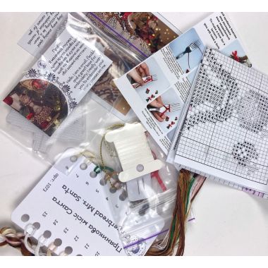 Cross Stitch Kit, Gingerbread MRS.Santa, set with threads, beads and decorative crystals.