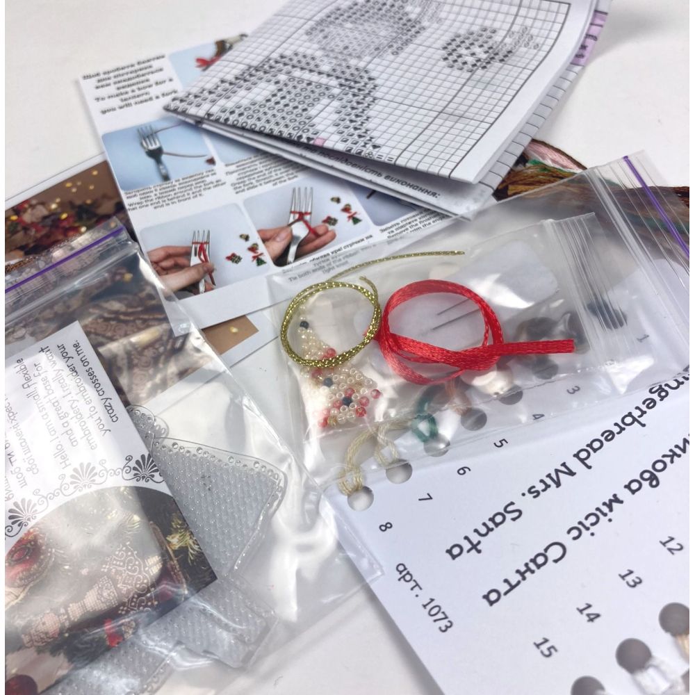 Cross Stitch Kit, Gingerbread MRS.Santa, set with threads, beads and decorative crystals.