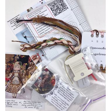 Cross Stitch Kit, Gingerbread MRS.Santa, set with threads, beads and decorative crystals.