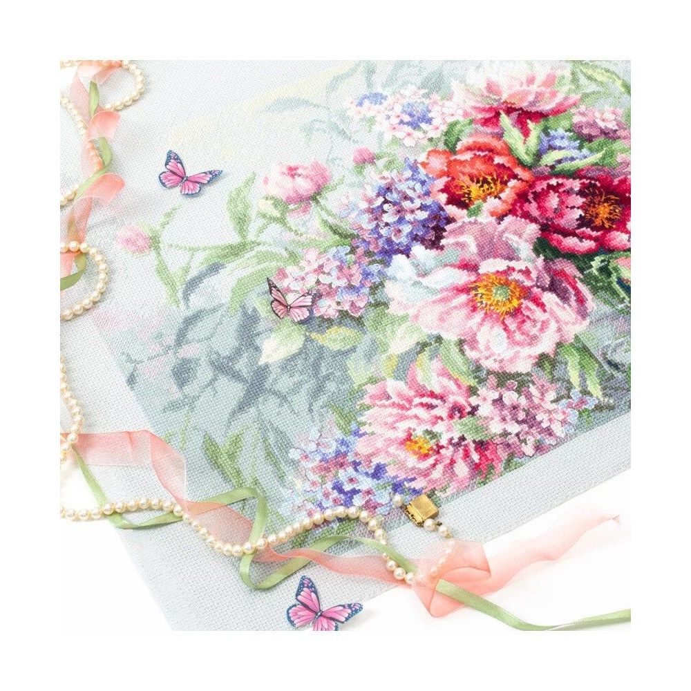Counted Cross Stitch Peonies and Hydrangeas, Magic Needle 510-224
