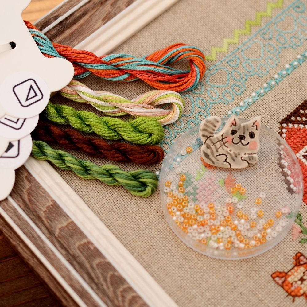 On Guard Cross Stitch Kit – Tela Artis X-027 – Square Sampler – Hand-dyed Threads