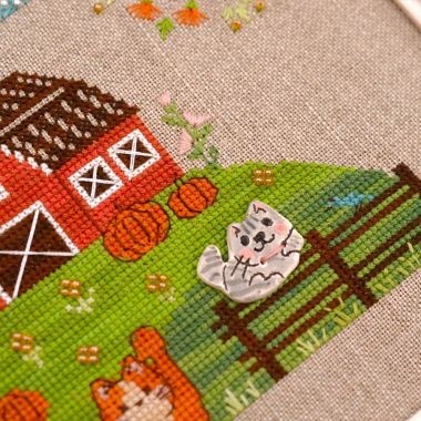 On Guard Cross Stitch Kit – Tela Artis X-027 – Square Sampler – Hand-dyed Threads