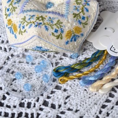 Cornflower biscorn Counted Cross Stitch Tela Artis sampler x-363