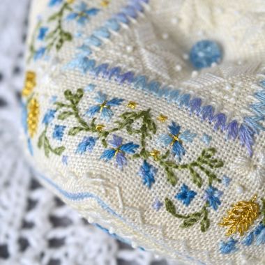 Cornflower biscorn Counted Cross Stitch Tela Artis sampler x-363
