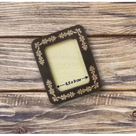 Wonderland Crafts Magnetic Embroidery Frame FLMP-027 – Baroque Dark Wood, 2.6″ × 3.5″