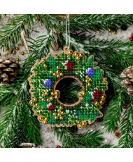 Bead Embroidery Kit on Wood, Christmas Wreath, Wonderland Crafts FLK-441