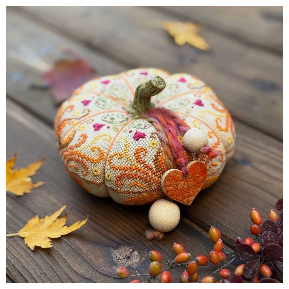 Pumpkin Fall Heart Counted Cross Stitch sampler Tela-Artis X-357