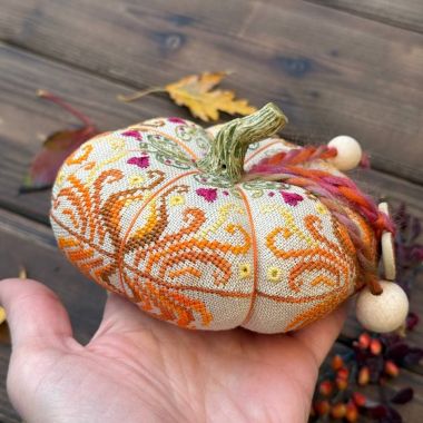 Pumpkin Fall Heart Counted Cross Stitch sampler Tela-Artis X-357