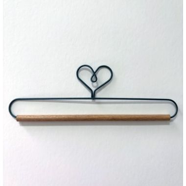 Ackfeld Manufacturing Heart Hanger 2480 – 6 in, with Dowel