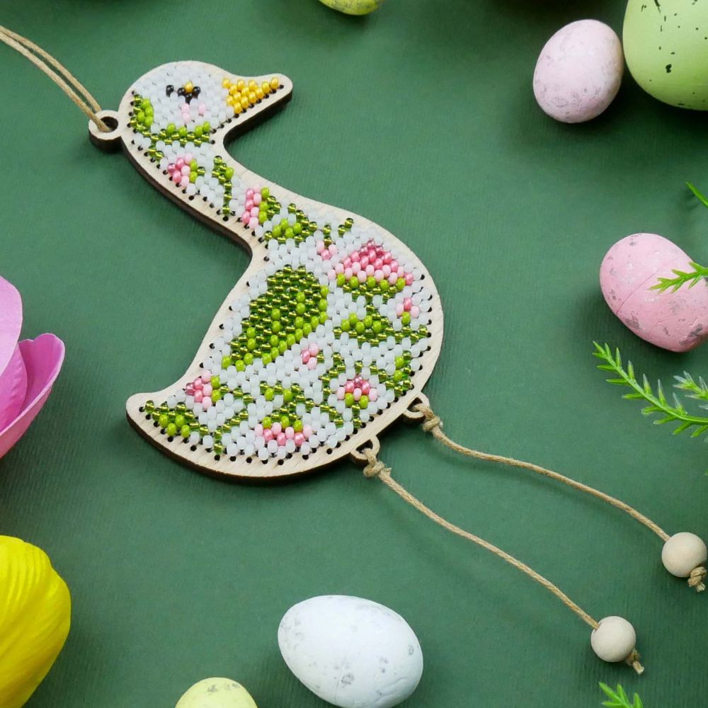 Kolorova Wooden Bead Embroidery Kit D-09 – Flower Goose