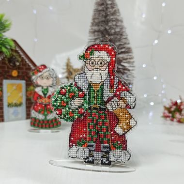 Unicstitch Counted Cross Stitch Kit on Plastic 1011 – Mr. Santa Claus