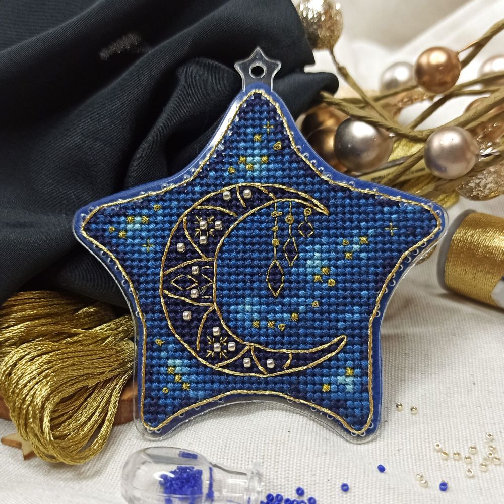 Unicstitch Counted Cross Stitch Kit on Plastic 1013 – Moonstar