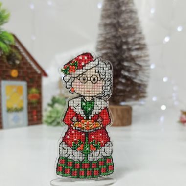 Unicstitch Counted Cross Stitch Kit on Plastic 1010 – Mrs. Santa Claus