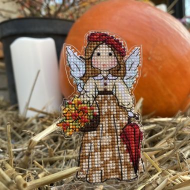 Unicstitch Counted Cross Stitch Kit on Plastic 1069 – Autumn Angel