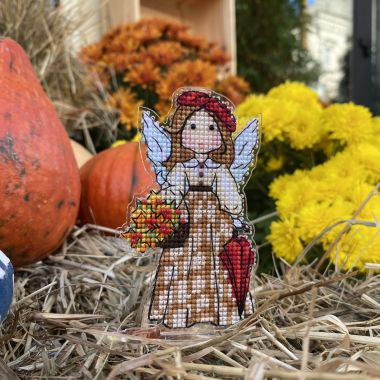 Unicstitch Counted Cross Stitch Kit on Plastic 1069 – Autumn Angel
