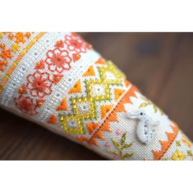 Eared Carrot Cross Stitch Kit – Tela Artis X-351 – Spring Easter Decor