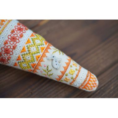 Eared Carrot Cross Stitch Kit – Tela Artis X-351 – Spring Easter Decor