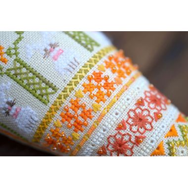 Eared Carrot Cross Stitch Kit – Tela Artis X-351 – Spring Easter Decor