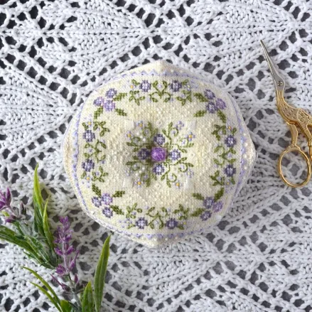 Blueberry Buscornu Counted Cross Stitch sampler Tela-Artis X-361, Evenweave Fabric