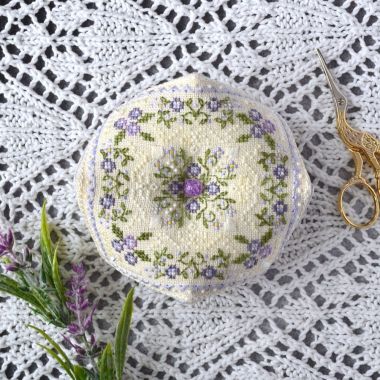 Blueberry Buscornu Counted Cross Stitch sampler Tela-Artis X-361, Evenweave Fabric