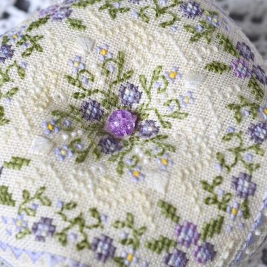 Blueberry Buscornu Counted Cross Stitch sampler Tela-Artis X-361, Evenweave Fabric