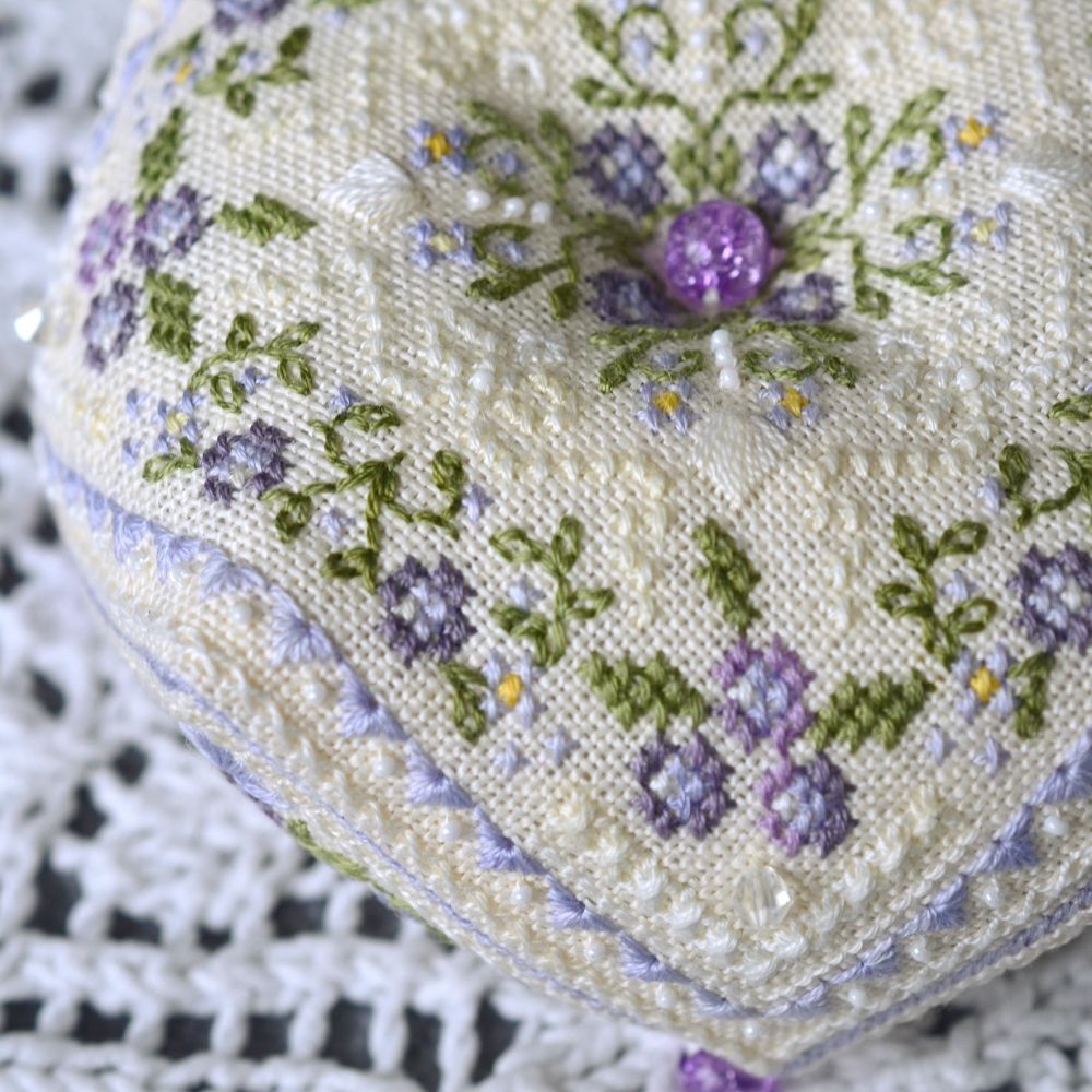 Blueberry Buscornu Counted Cross Stitch sampler Tela-Artis X-361, Evenweave Fabric
