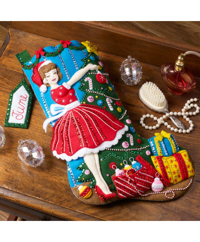 Holiday Dreaming Felt Ornament Kit