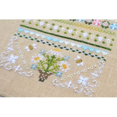 Chamomile Cross Stitch Kit – Tela-Artis X-501 – Floral Sampler Embroidery Kit