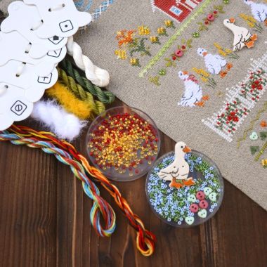 Fun Farm Goose Cross Stitch Kit – Tela Artis X-506 – Farmhouse Sampler – Hand-dyed Threads