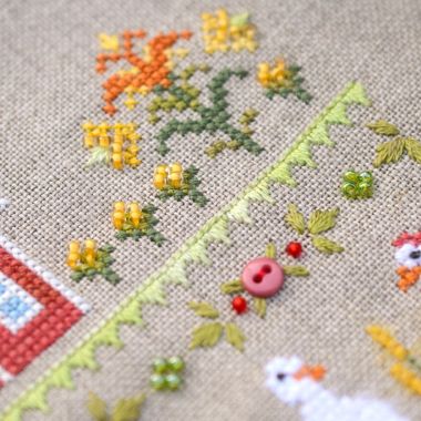 Fun Farm Goose Cross Stitch Kit – Tela Artis X-506 – Farmhouse Sampler – Hand-dyed Threads