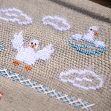 Fun Farm Goose Cross Stitch Kit – Tela Artis X-506 – Farmhouse Sampler – Hand-dyed Threads