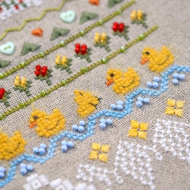 Fun Farm Goose Cross Stitch Kit – Tela Artis X-506 – Farmhouse Sampler – Hand-dyed Threads