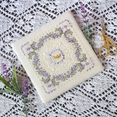 Counted Cross Stitch Black Marshmallow sampler Tela-Artis X-601, Evenweave Fabric, hand-dyed DMC muline, melange