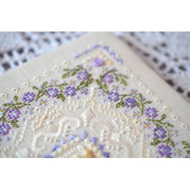 Counted Cross Stitch Black Marshmallow sampler Tela-Artis X-601, Evenweave Fabric, hand-dyed DMC muline, melange